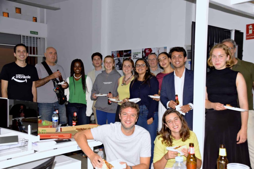 La Fundación, a través de la experiencia de Jorge Jiménez Cañas, aplicó la metodología Design Thinking para guiar las conversaciones hacia soluciones innovadoras y centradas en las personas. Este enfoque permitió identificar las necesidades reales de las comunidades e impulsar la creación de propuestas concretas que podrán implementarse en proyectos en África y Oriente Medio.