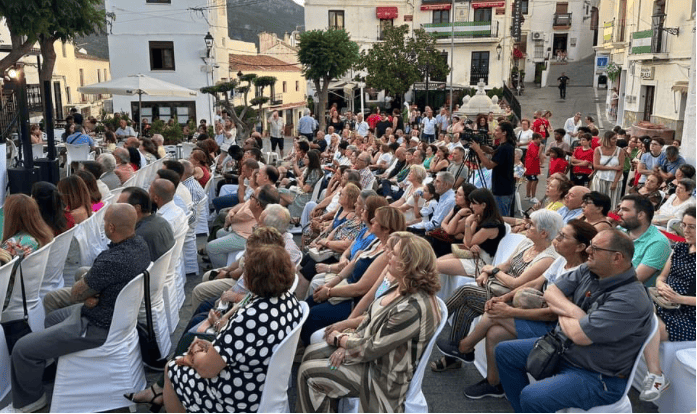 Además, otros premiados en esta edición han sido: asociación Luisana en la categoría de Andalucía (2.500€); Ayudemos a un Niño en la sección de España (5.000€); al tiempo que se han hecho entrega de cuatro accésit a Bomberos Unidos sin Fronteras (6.000€), Mol Beh Taa (15.700€), Fundación Más Vida (5.800€) y Cocina por el Cambio (3.000€).
