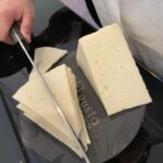 Son ya 15 ediciones, en las que ha habido catas de vino, cerveza, chocolate, café, helados, y queso, a las que se acude tras un donativo de 20€ gracias a las que se apoyan los proyectos de la Fundación en el Congo. Ya hemos ayudada a estos proyecto gracias a esta iniciativa con cerca de 10.000 euros, que han supuesto corregir el raquitismo de 10 niños y atender a 20 mujeres embarazadas en Kinshasa.