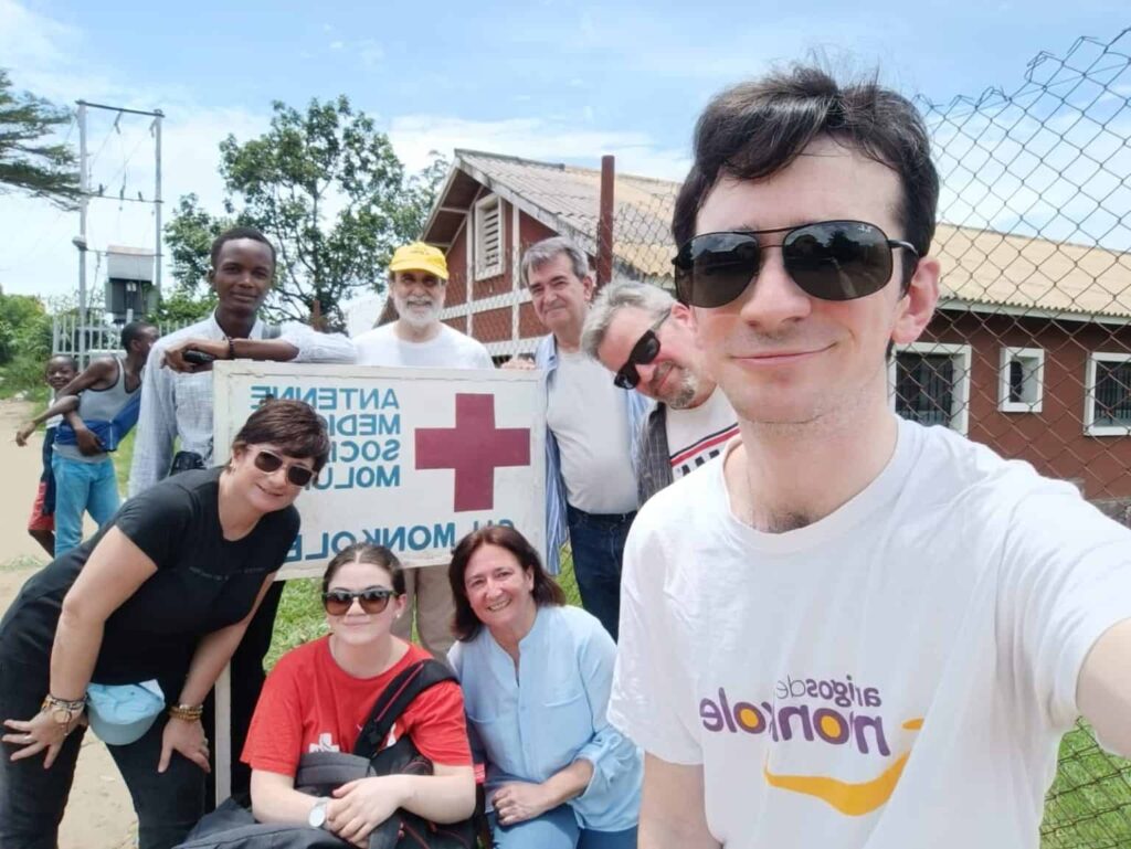 Estuvimos con Pablo Martínez (director de CECFOR) para que nos enseñara las instalaciones del hospital Monkole y los objetivos que se han marcado para los próximos años. Ahí estará, como siempre, nuestra fundación para ayudar a hacerlos realidad.