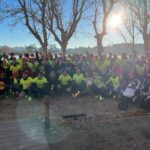 El evento comenzó a las 9:00 de la mañana con decenas de corredores trayendo sus bolsas con alimentos