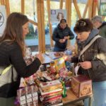 El evento comenzó a las 9:00 de la mañana con decenas de corredores trayendo sus bolsas con alimentos