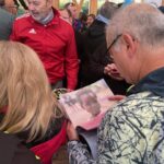 El evento comenzó a las 9:00 de la mañana con decenas de corredores trayendo sus bolsas con alimentos