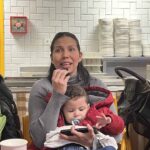 Ayer sábado 25 de noviembre celebramos en el Colegio Tajamar de Madrid la tradicional cena con nuestras familias amigas del Proyecto Angie. En total nos reunimos más de cien personas, entre familias voluntarias y beneficiarias.