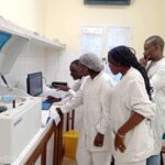 4. Consultas Generales y Especializadas: Durante el segundo semestre de 2023, el Centro de Salud Monkole 2 ha ofrecido un total de 31,725 consultas generales, abarcando desde atención primaria hasta servicios especializados. Este esfuerzo ha permitido proporcionar atención integral a una gran cantidad de pacientes, incluyendo consultas de seguimiento, atención de emergencias y tratamientos para enfermedades crónicas. Total de consultas generales (2do semestre 2023): 31,725 Consultas de seguimiento: 8,238