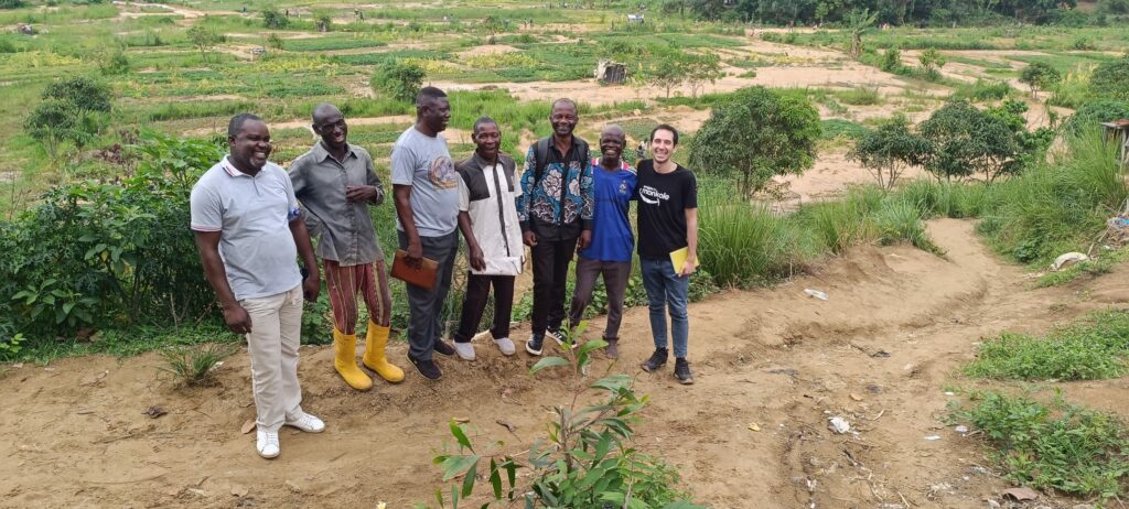 Reuniones con el área de mantenimiento y compras Además, se mantuvieron reuniones con los responsables de mantenimiento y logística para revisar necesidades futuras de equipamiento médico, repuestos críticos, renovación tecnológica y planificaciones en infraestructura. Este componente técnico resulta fundamental para asegurar la sostenibilidad de los proyectos en marcha. Una misión que cierra con visión a futuro Esta segunda semana marca el final de una misión intensa, profesional y profundamente humana. El trabajo desarrollado permite consolidar la planificación 2026, mejorar la calidad asistencial y comunitaria en la red sanitaria, y avanzar junto a las organizaciones locales hacia una cooperación sostenible y centrada en las personas.