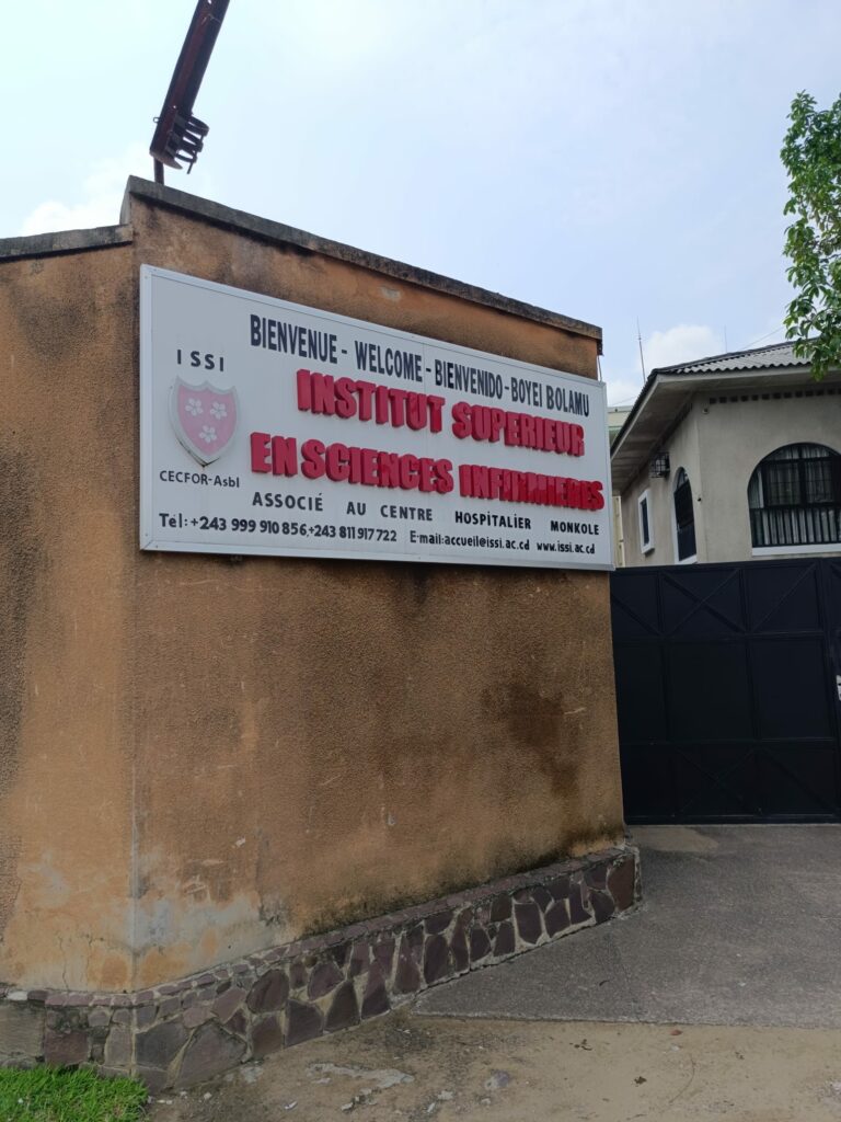 Reuniones con el área de mantenimiento y compras Además, se mantuvieron reuniones con los responsables de mantenimiento y logística para revisar necesidades futuras de equipamiento médico, repuestos críticos, renovación tecnológica y planificaciones en infraestructura. Este componente técnico resulta fundamental para asegurar la sostenibilidad de los proyectos en marcha. Una misión que cierra con visión a futuro Esta segunda semana marca el final de una misión intensa, profesional y profundamente humana. El trabajo desarrollado permite consolidar la planificación 2026, mejorar la calidad asistencial y comunitaria en la red sanitaria, y avanzar junto a las organizaciones locales hacia una cooperación sostenible y centrada en las personas.